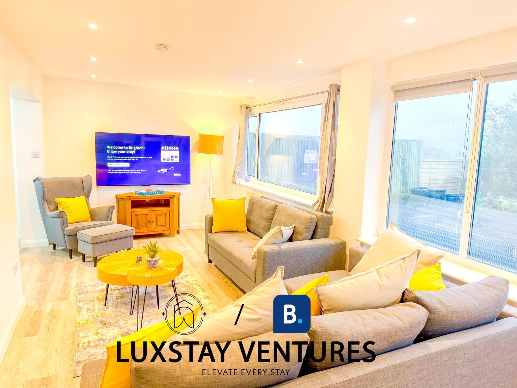 Luxury 4br Near South Downs With Stunning Sea Views, Pool Table & Free Parking For 4 Cars Ferienhaus