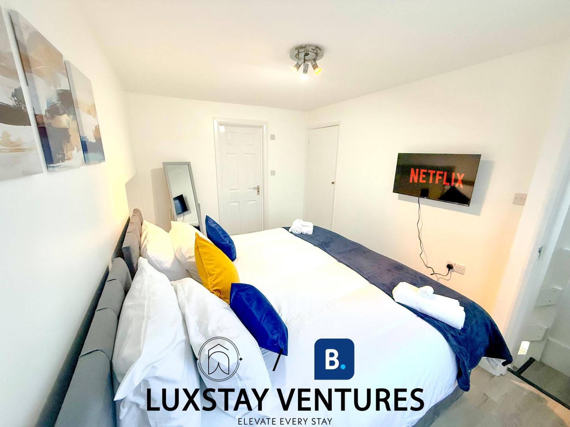 Luxury 4br Near South Downs With Stunning Sea Views, Pool Table & Free Parking For 4 Cars Hove